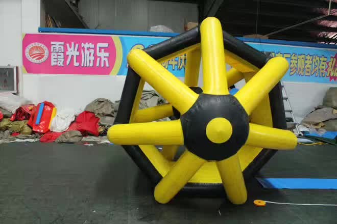望谟充气水上滚筒球