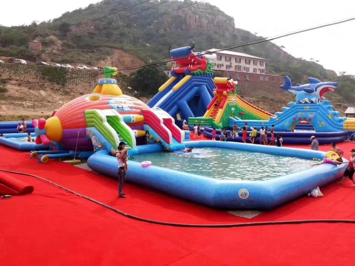 望谟深海潜艇充气水上乐园